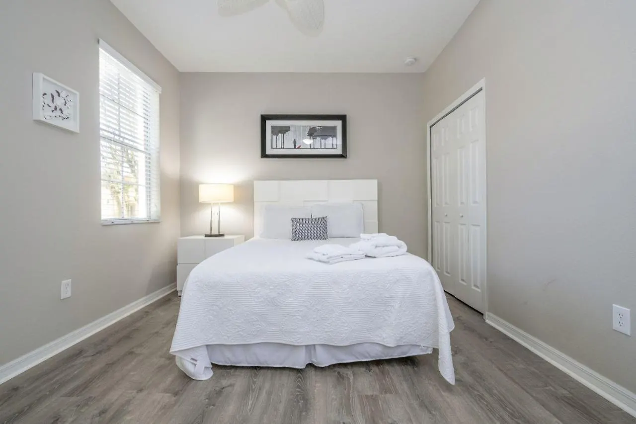 4-bedroom Townhome With Private Pool And Bbq Grill
