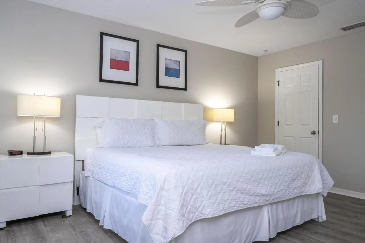 4-bedroom Townhome With Private Pool And Bbq Grill Holiday home *