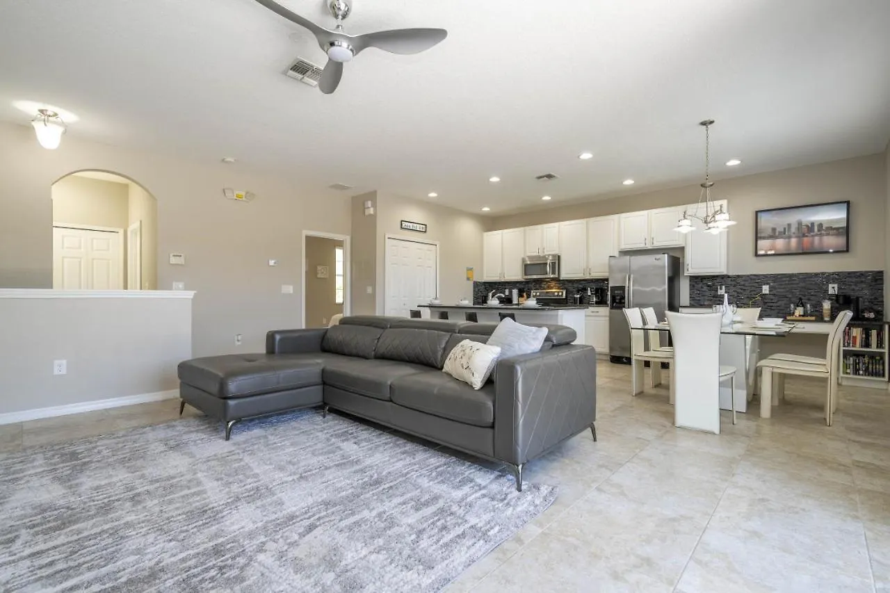 Holiday home 4-bedroom Townhome With Private Pool And Bbq Grill