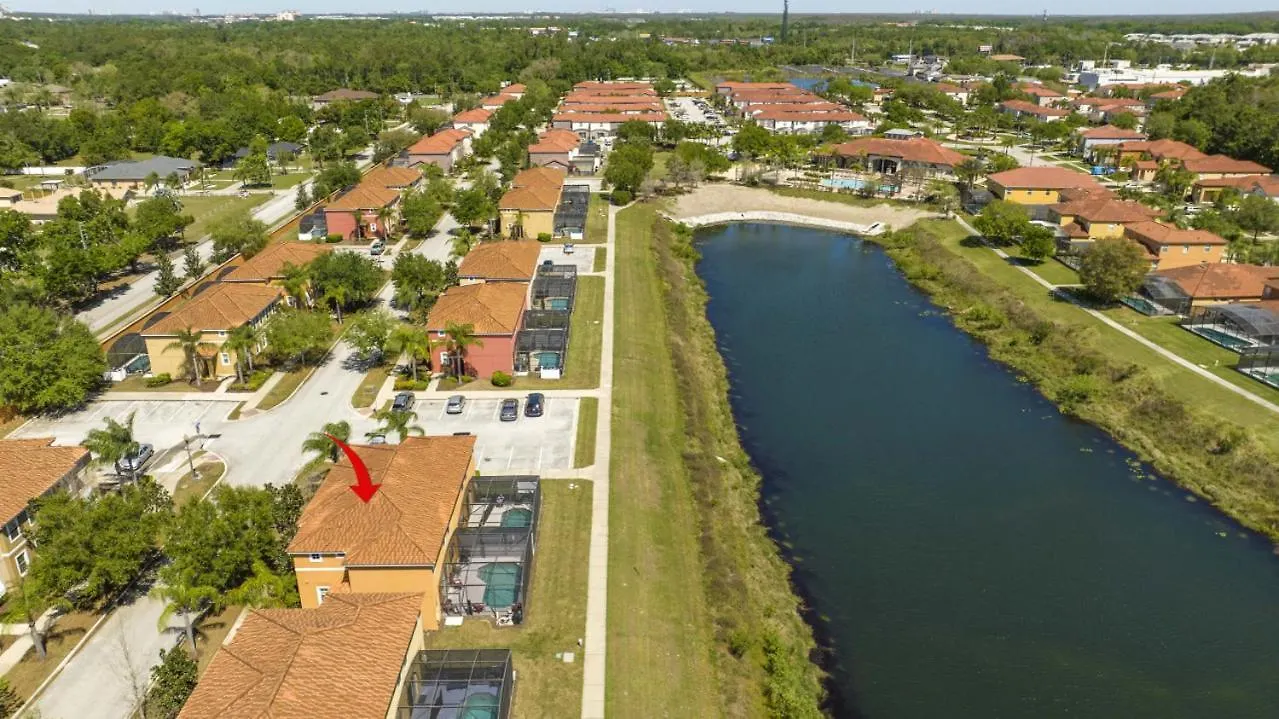 Holiday home 4-bedroom Townhome With Private Pool And Bbq Grill *
