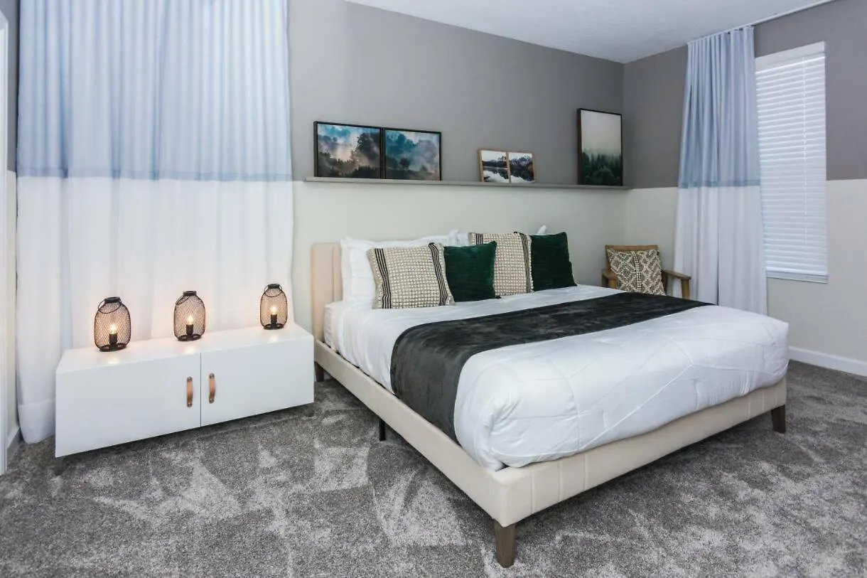Storey 6 Bedroom Vacation 2807