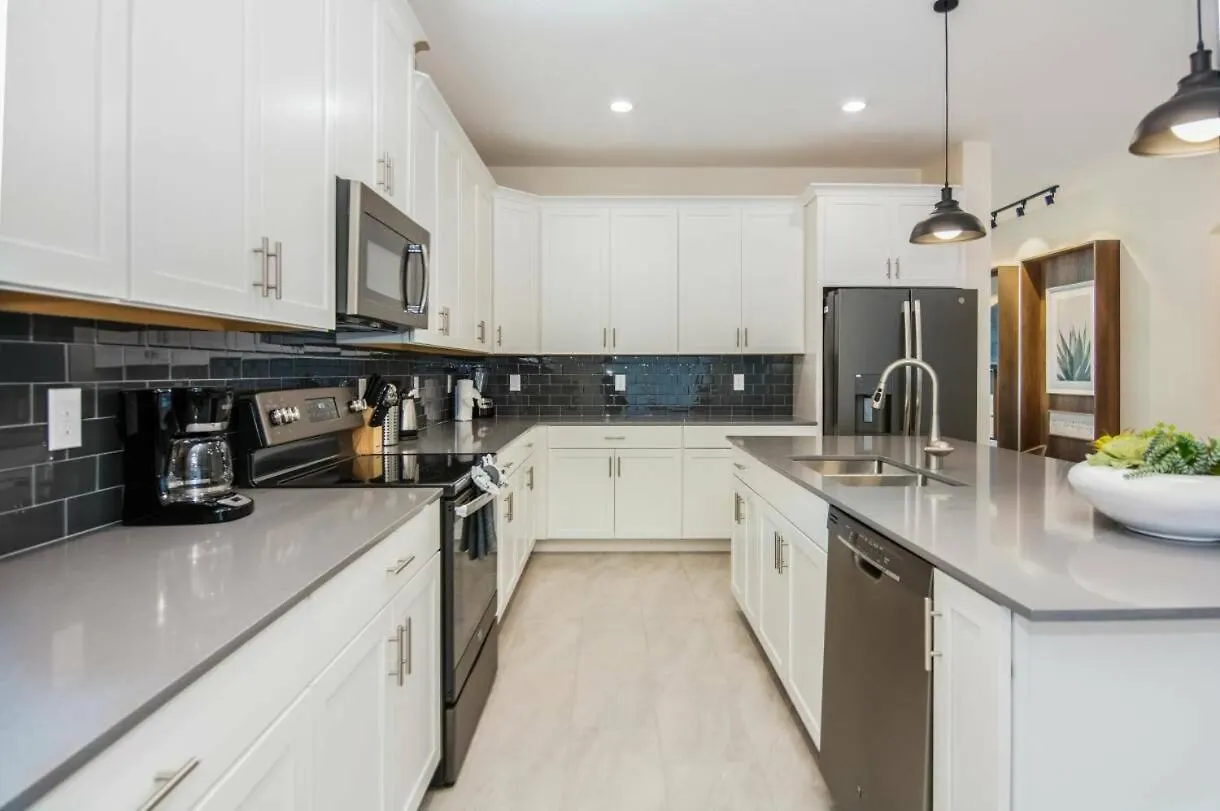 Storey 6 Bedroom Vacation 2807 Holiday home