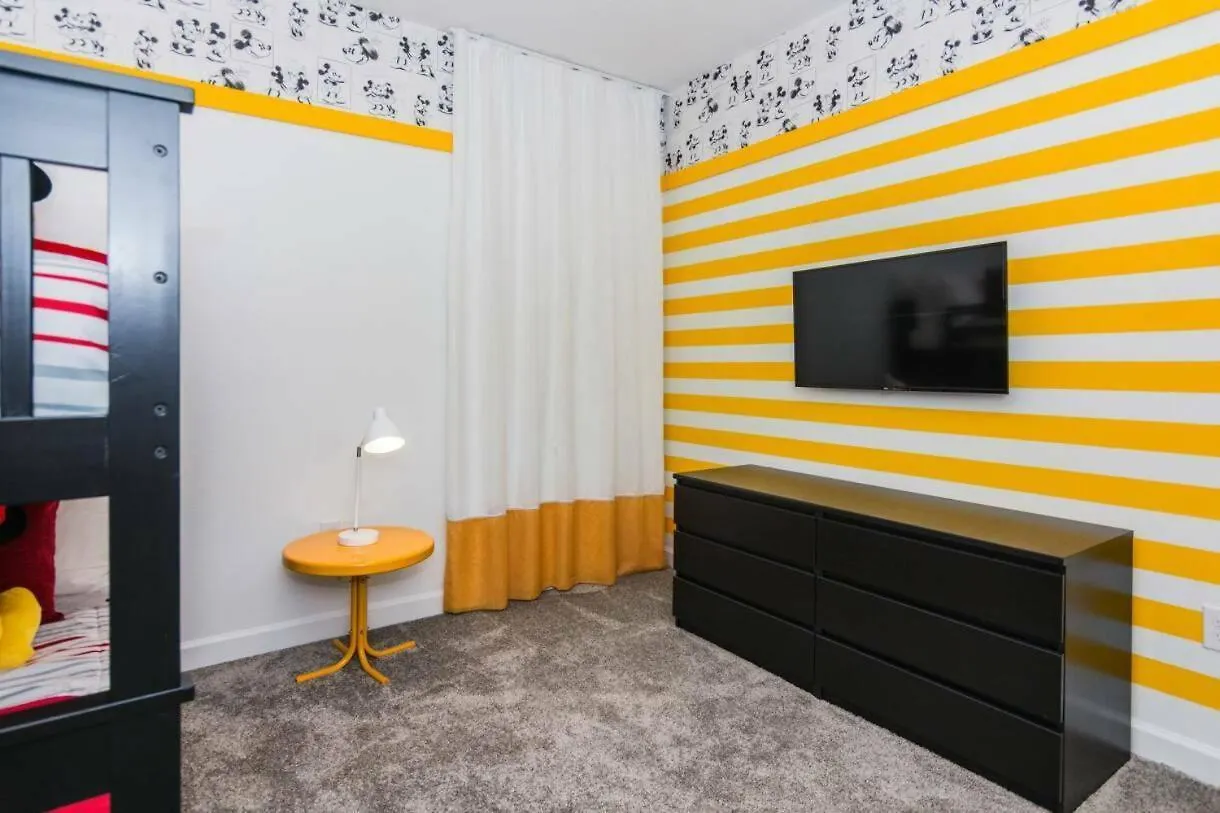 Holiday home Storey 6 Bedroom Vacation 2807 *