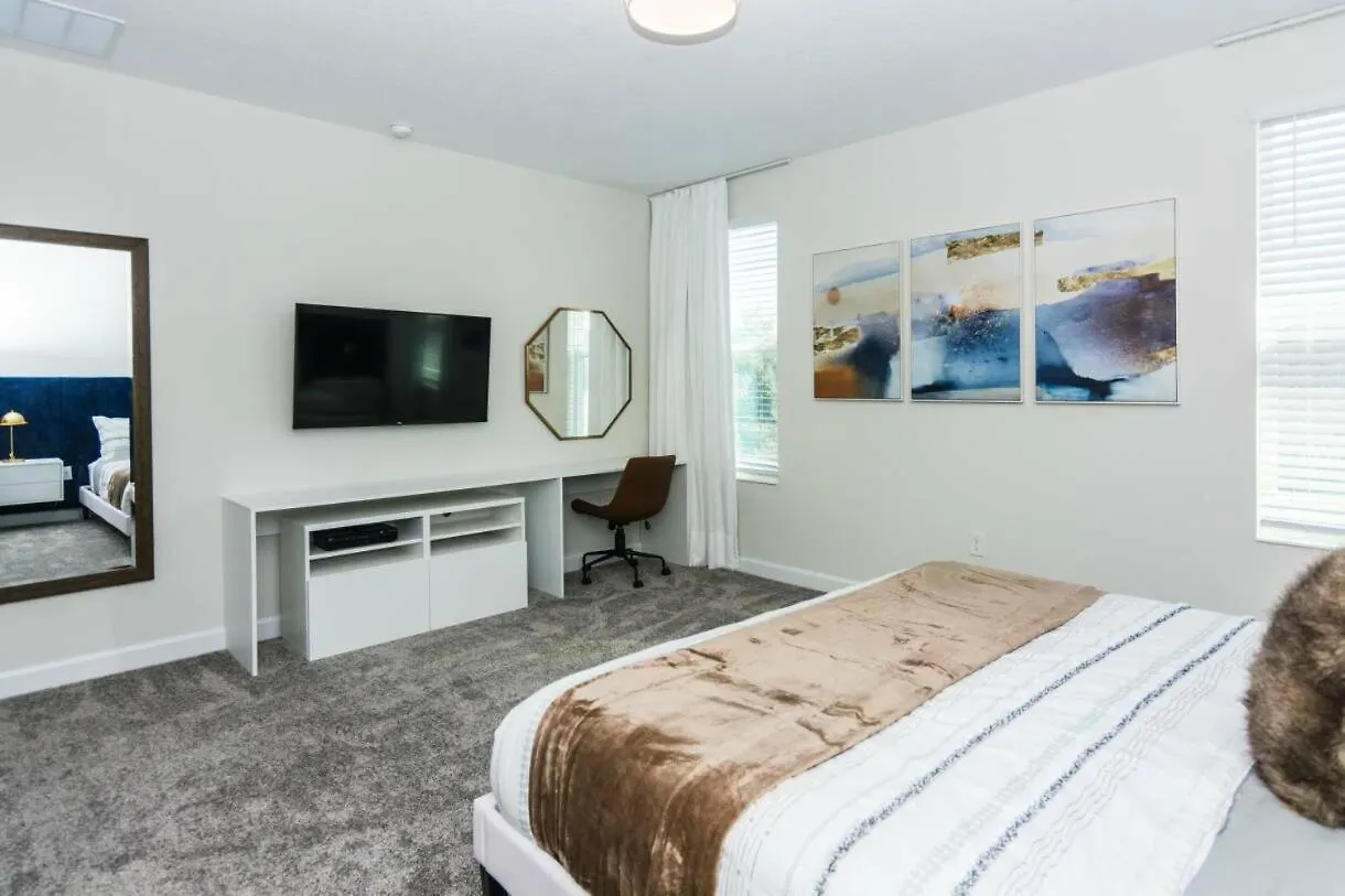 Storey 6 Bedroom Vacation 2807 Holiday home *