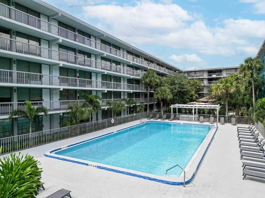 Relaxing 1br Pirate Themed In Orlando Next To With Pool View Apartment Kissimmee
