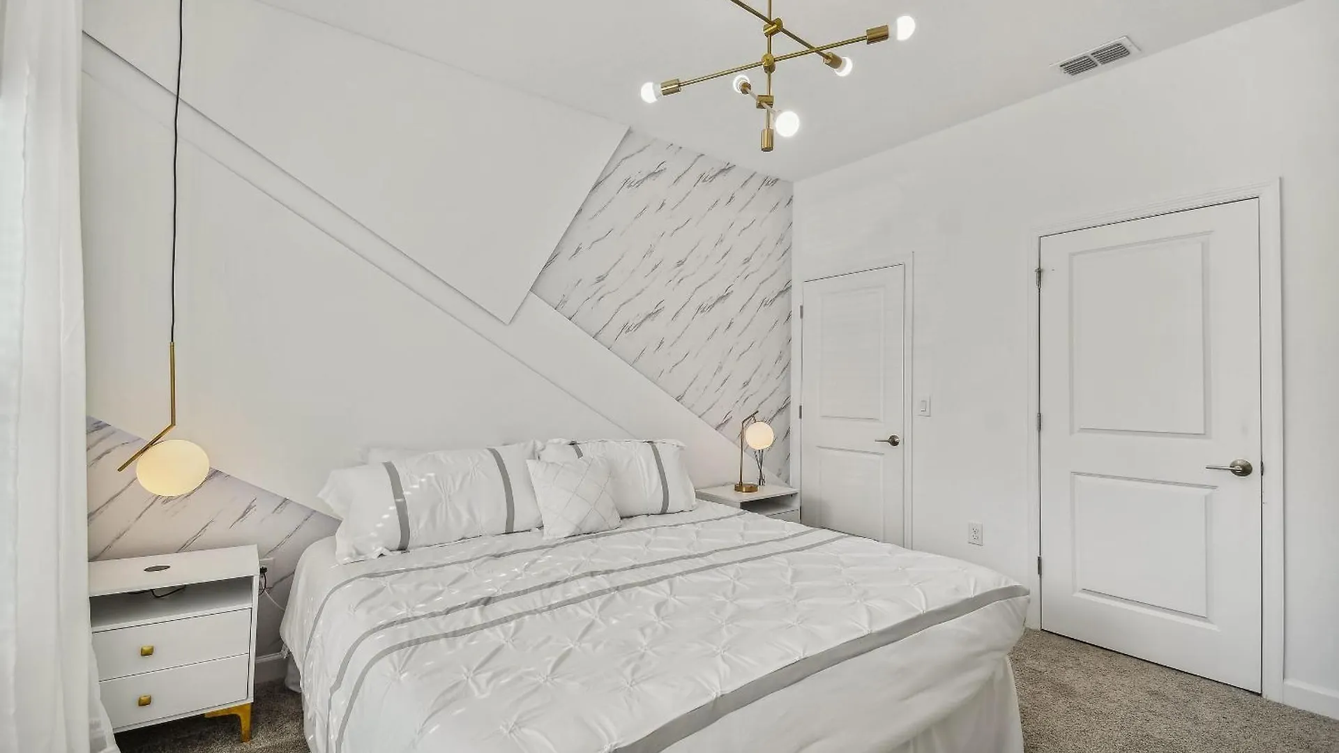 2943 - Luxuosa Casa 4q/3b Storey Kissimmee