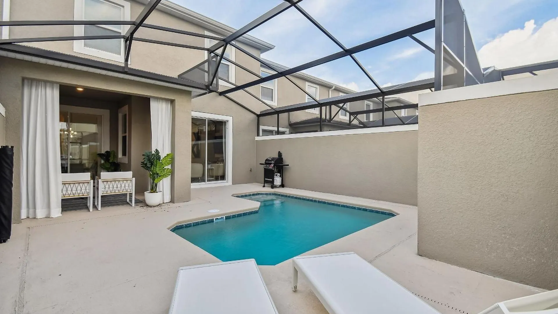 Villa 2943 - Luxuosa Casa 4q/3b Storey