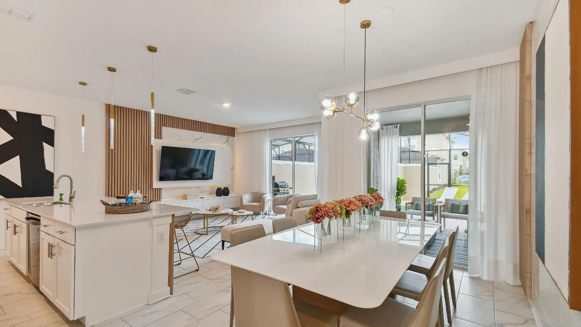 2943 - Luxuosa Casa 4q/3b Storey *