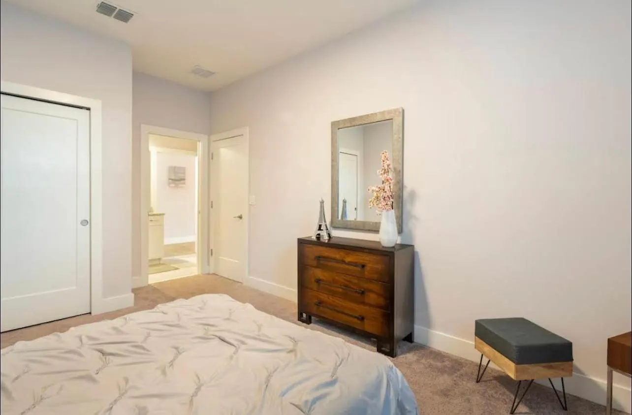 Luxe Getaway - Karaoke - Games - Heated Pool Holiday home *