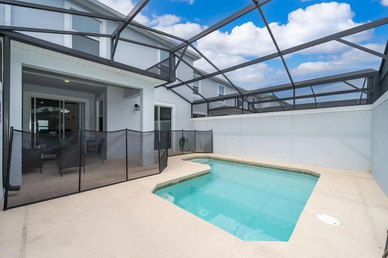Holiday home Epic Encanto With Free Water Park Disney10 Miles Kissimmee