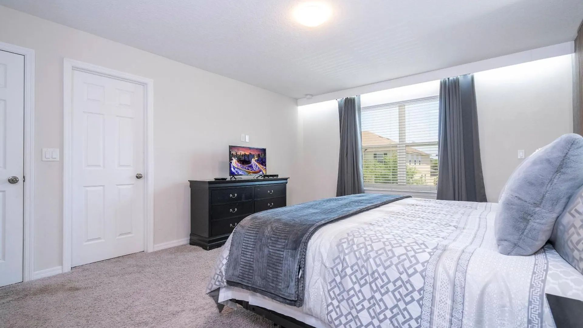 1554 Gorgeous W Private Pool