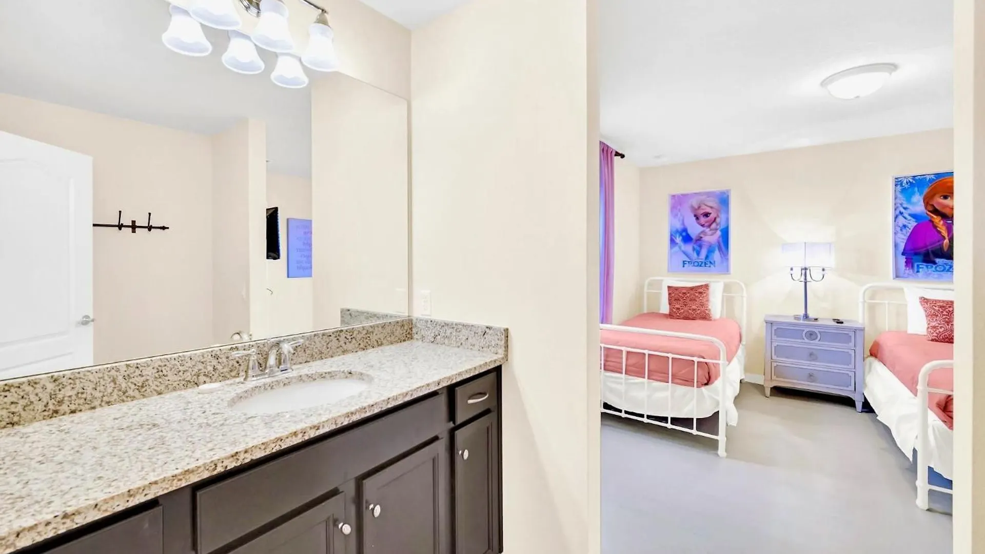 8889 - 8b/6b Luxury Mansion *near Disney* Kissimmee