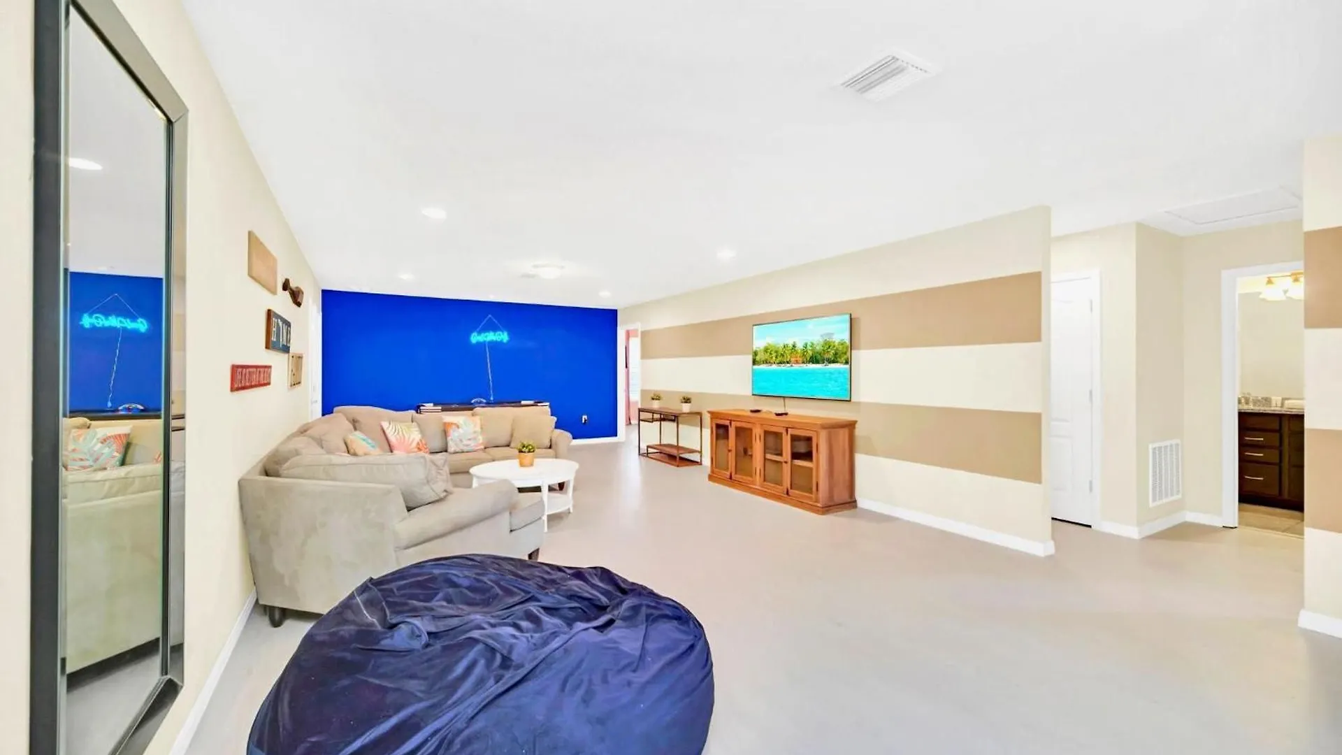 8889 - 8b/6b Luxury Mansion *near Disney*
