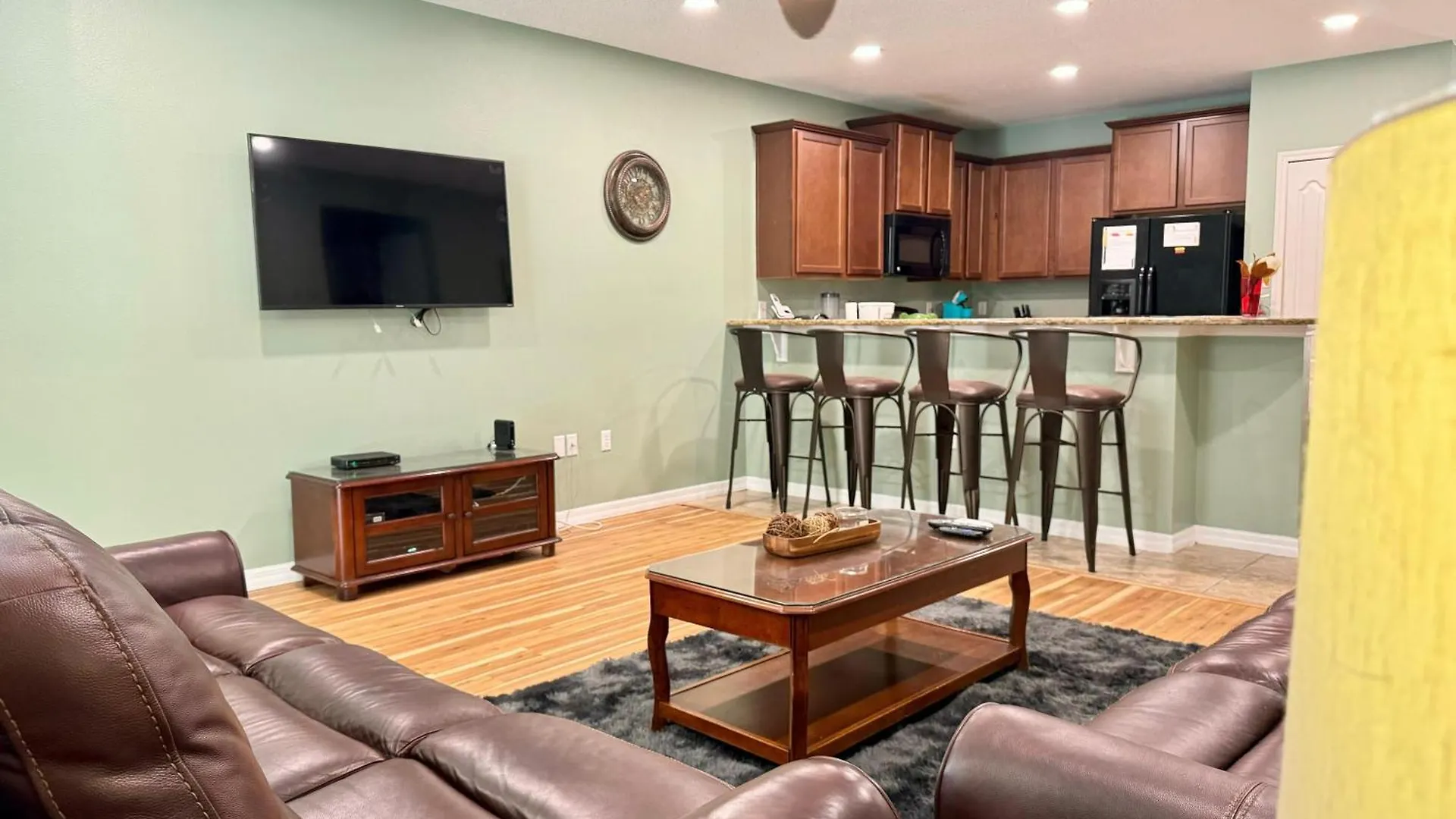 2820 Cozy Gem In With Pool Villa