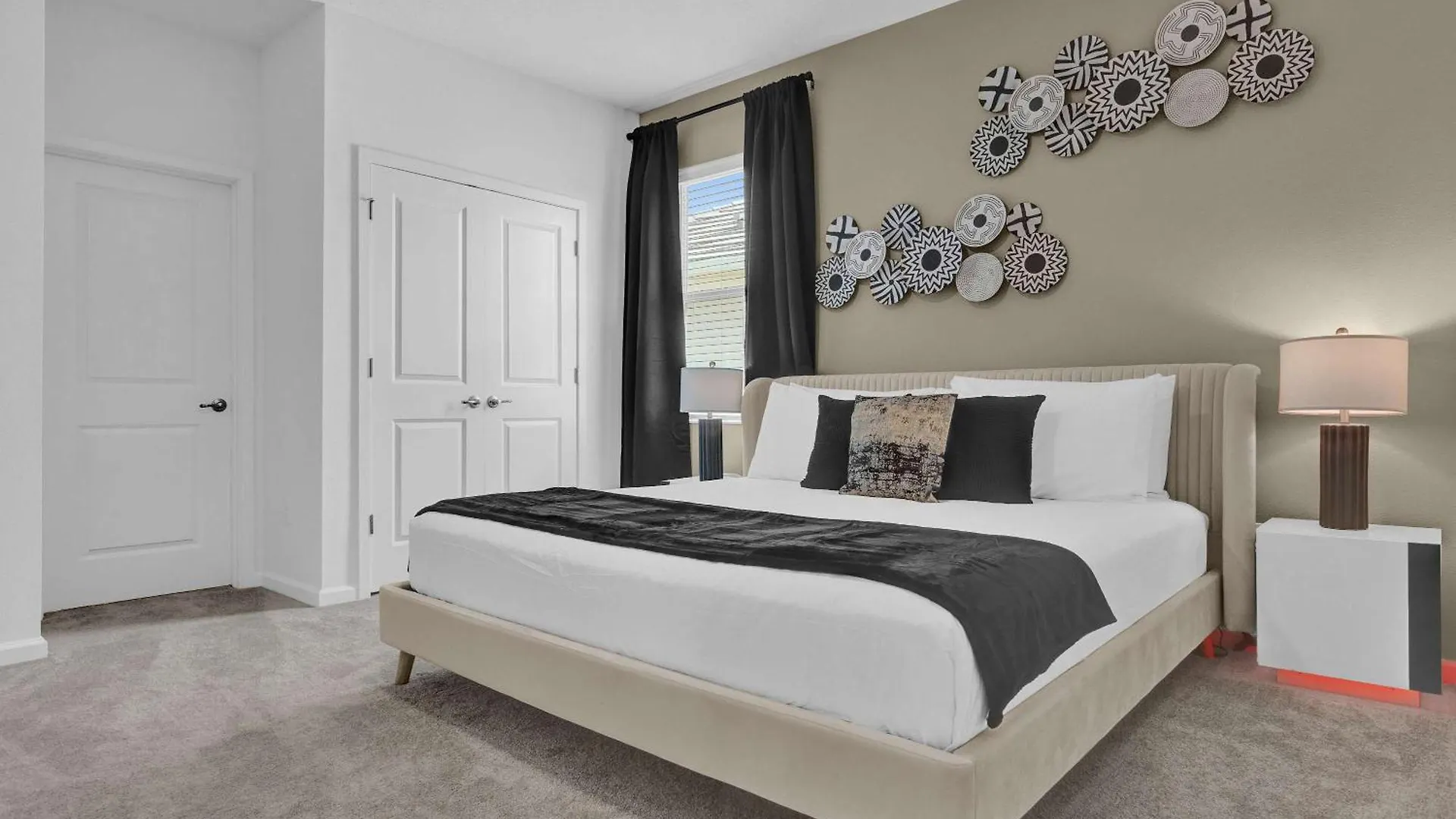 Holiday home Luxury - The Extras - Sleeps 39 Kissimmee