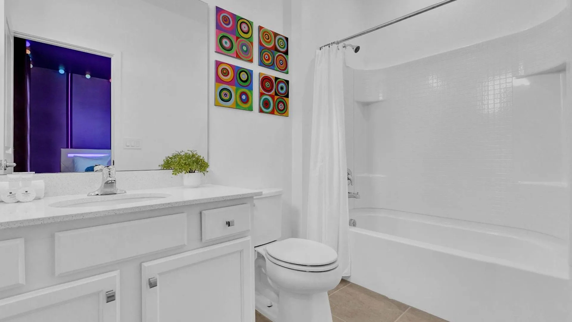 Luxury - The Extras - Sleeps 39 *
