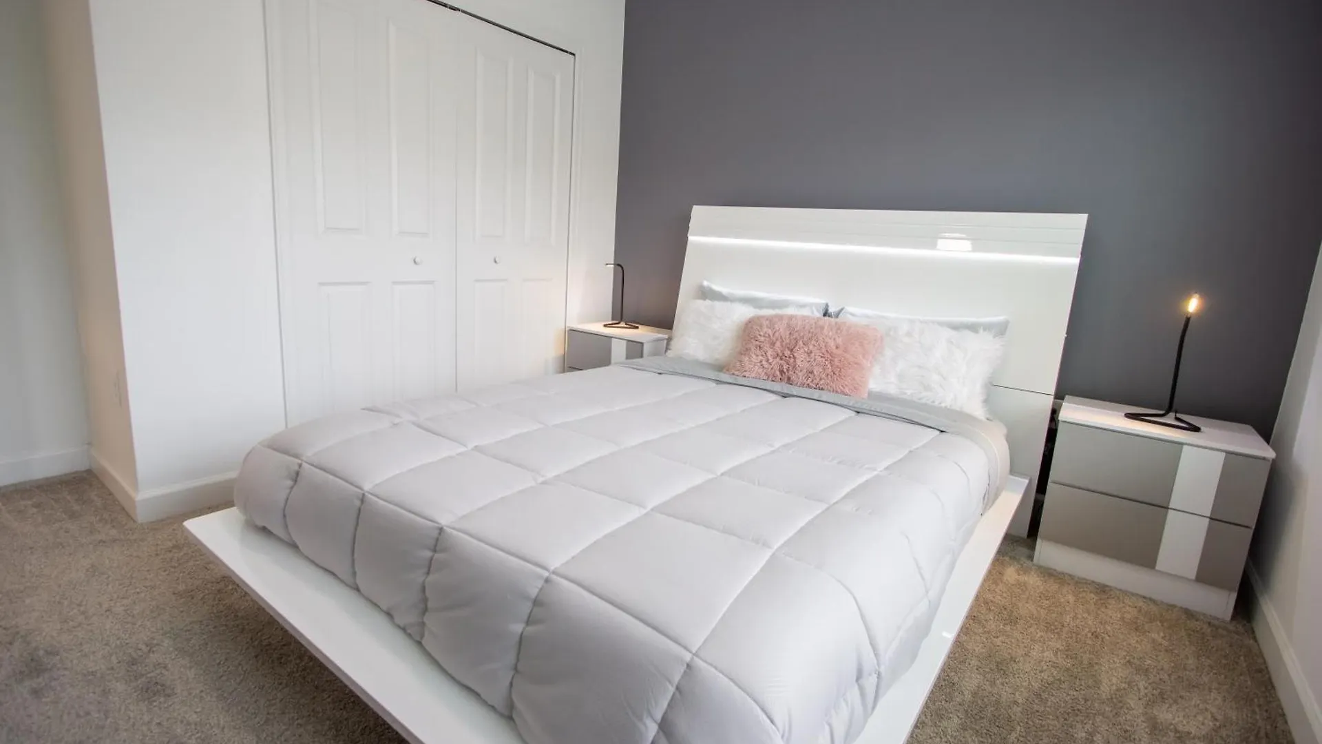 Luxury Family Retreat Walkable To The Waterpark Holiday home Kissimmee