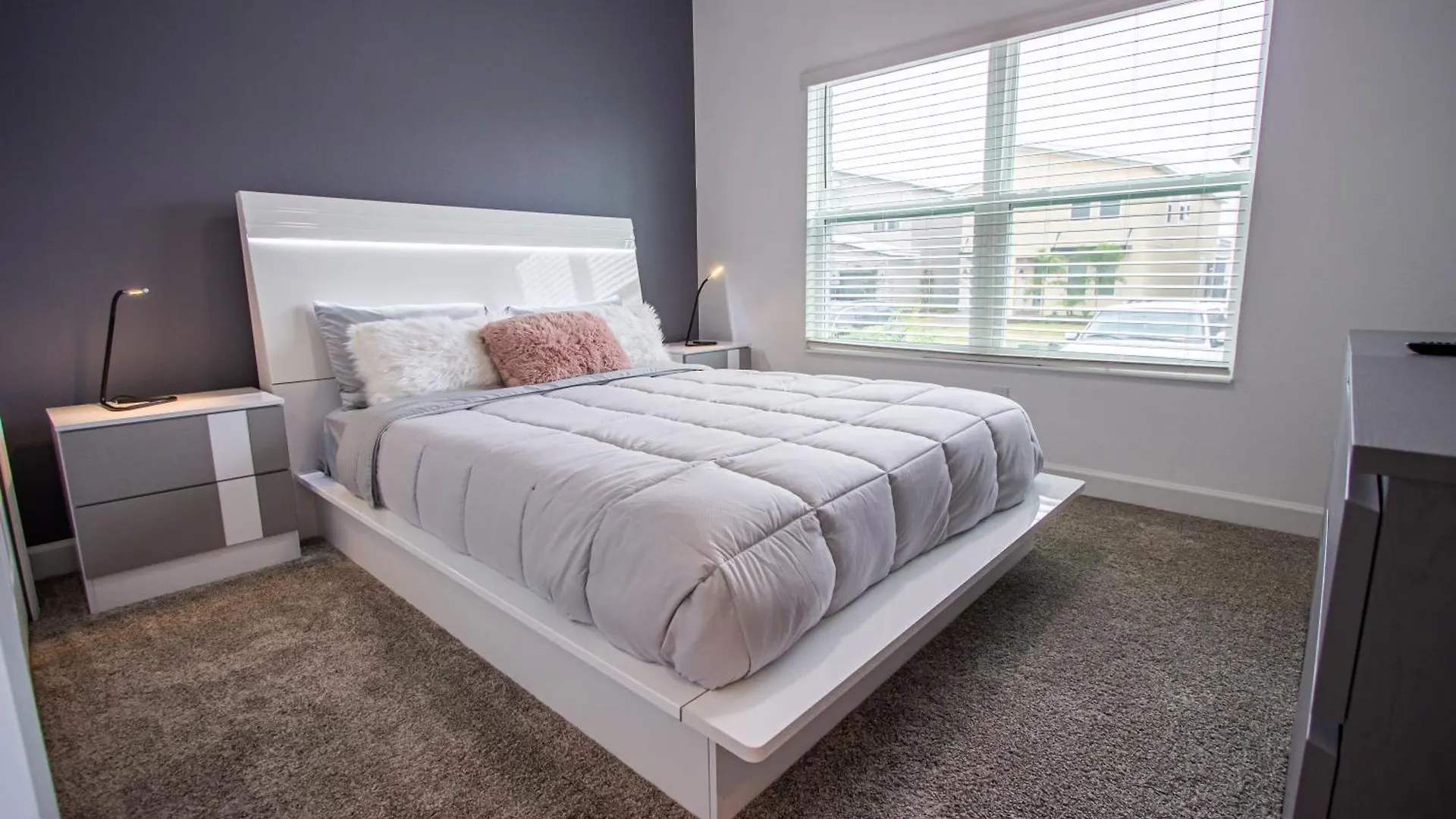Luxury Family Retreat Walkable To The Waterpark * Kissimmee