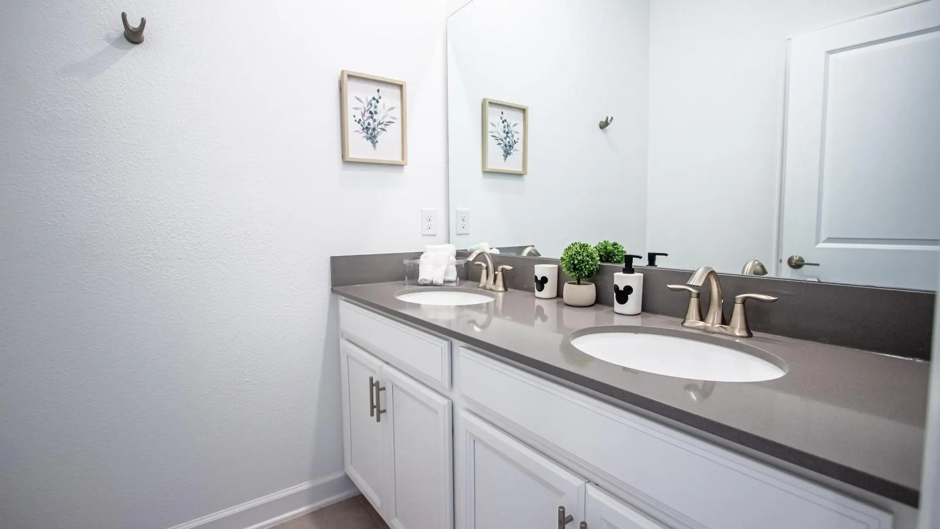 Luxury Family Retreat Walkable To The Waterpark *
