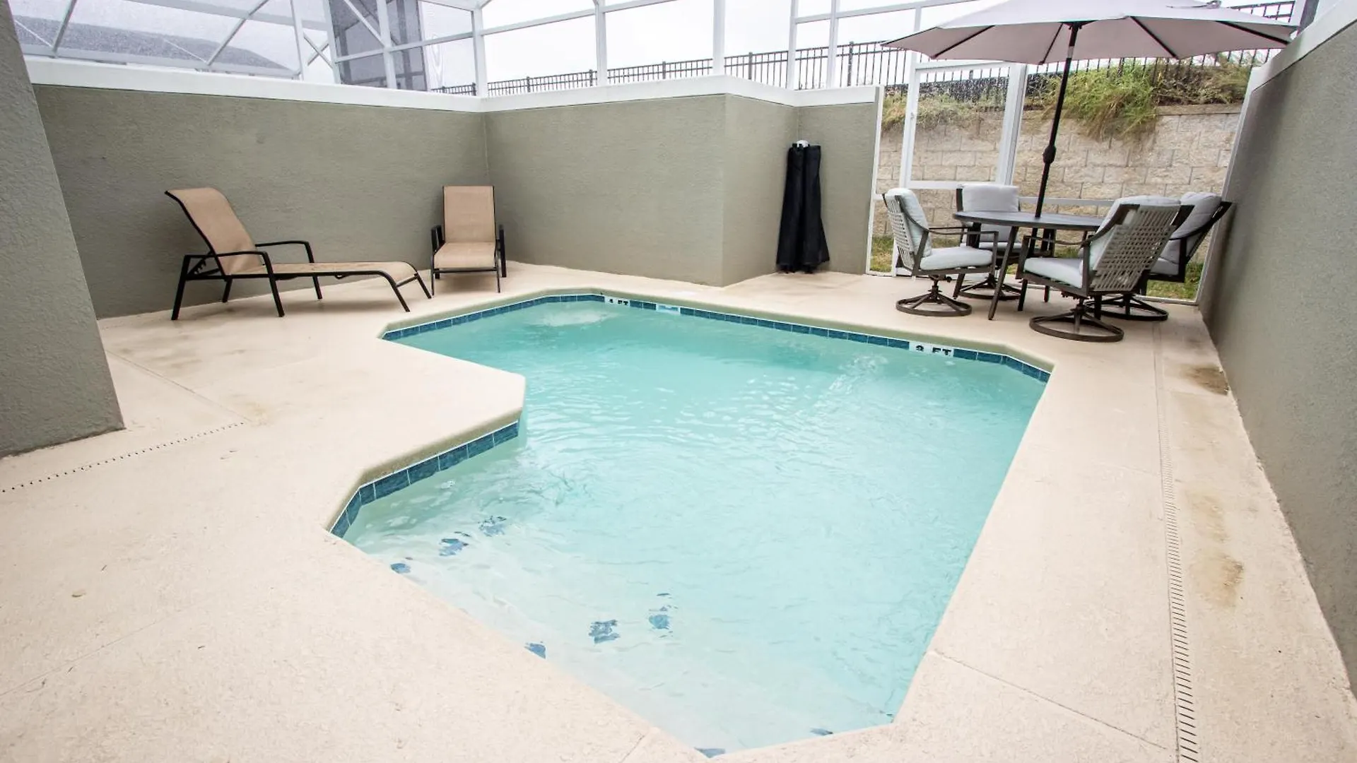 Luxury Family Retreat Walkable To The Waterpark Holiday home Kissimmee