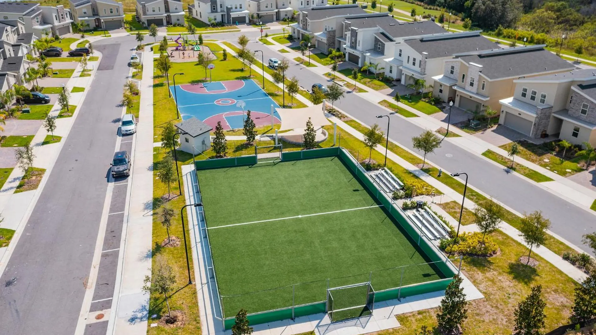 Luxury Family Retreat Walkable To The Waterpark * Kissimmee