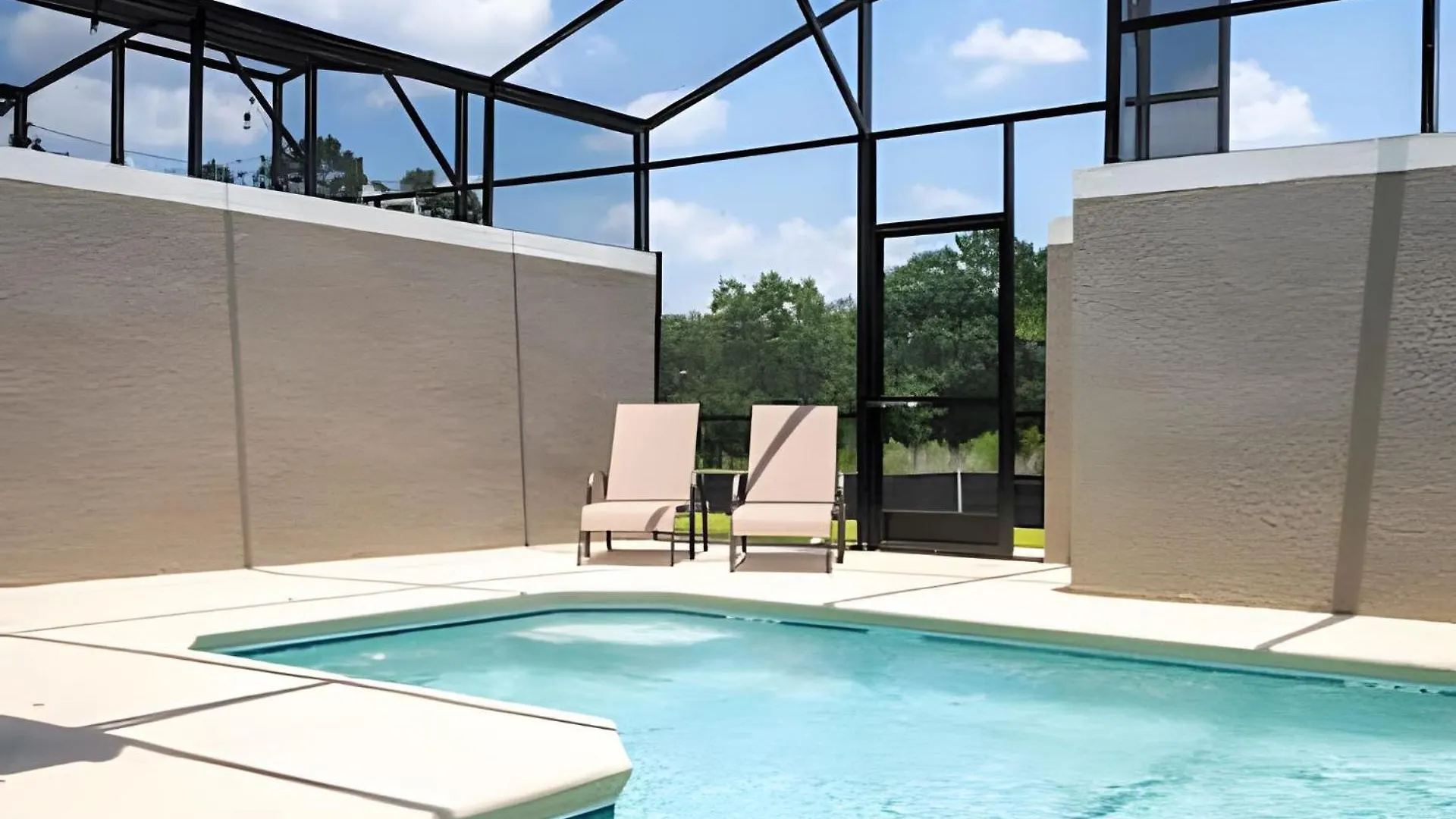 Smile - 4bd/3ba Storey Luxury Themed