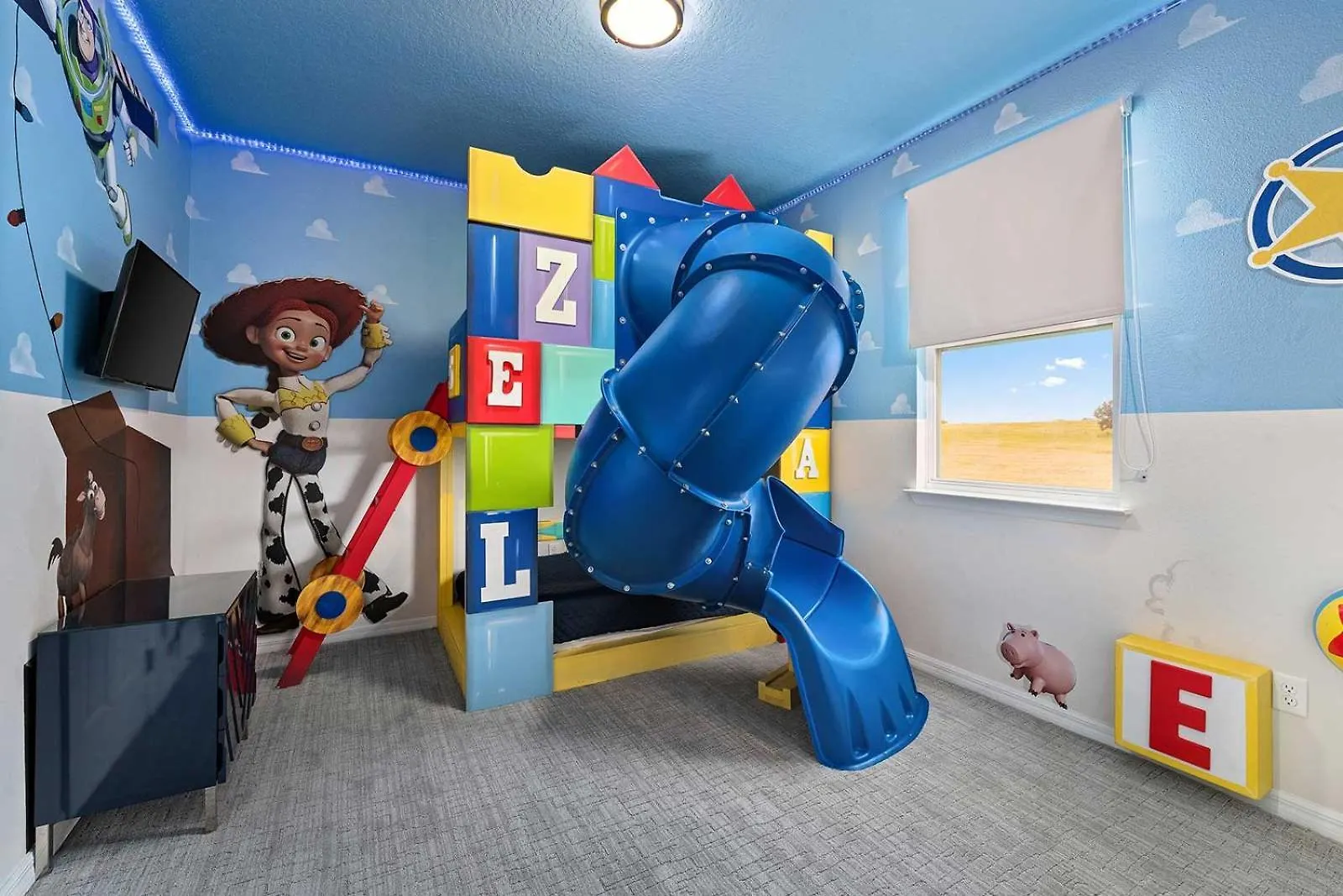 Stellar With Space Br, Theater, Arcade & Pool * Kissimmee