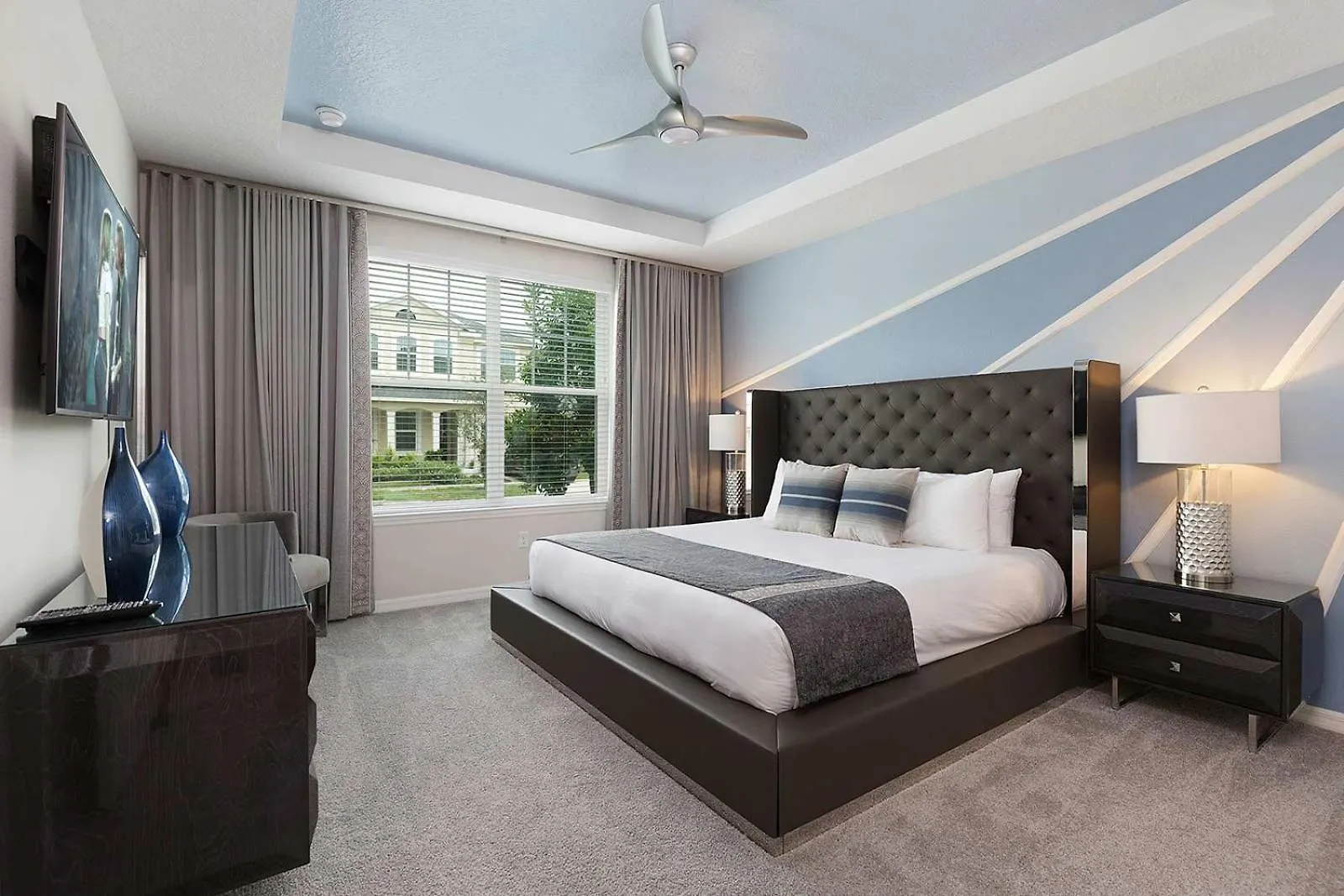 Villa Stellar With Space Br, Theater, Arcade & Pool
