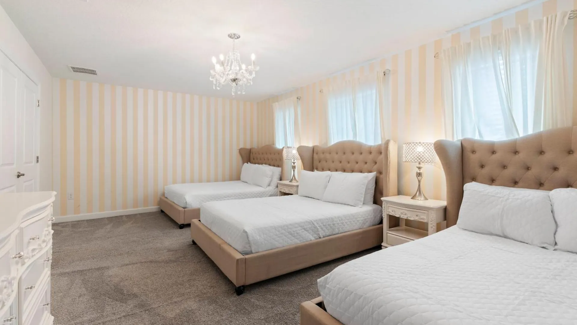 Luxury 9 Bedrooms Poolgames Resort