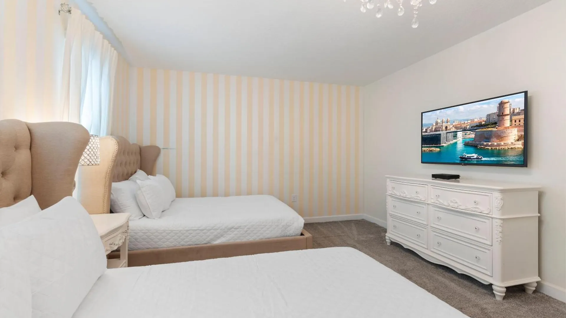 Luxury 9 Bedrooms Poolgames Resort