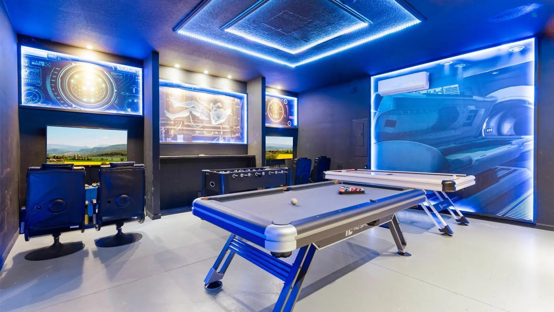 Luxury 9 Bedrooms Poolgames Resort *