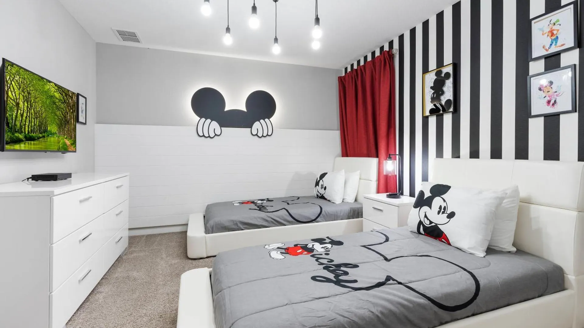 Luxury 9 Bedrooms Poolgames Resort *