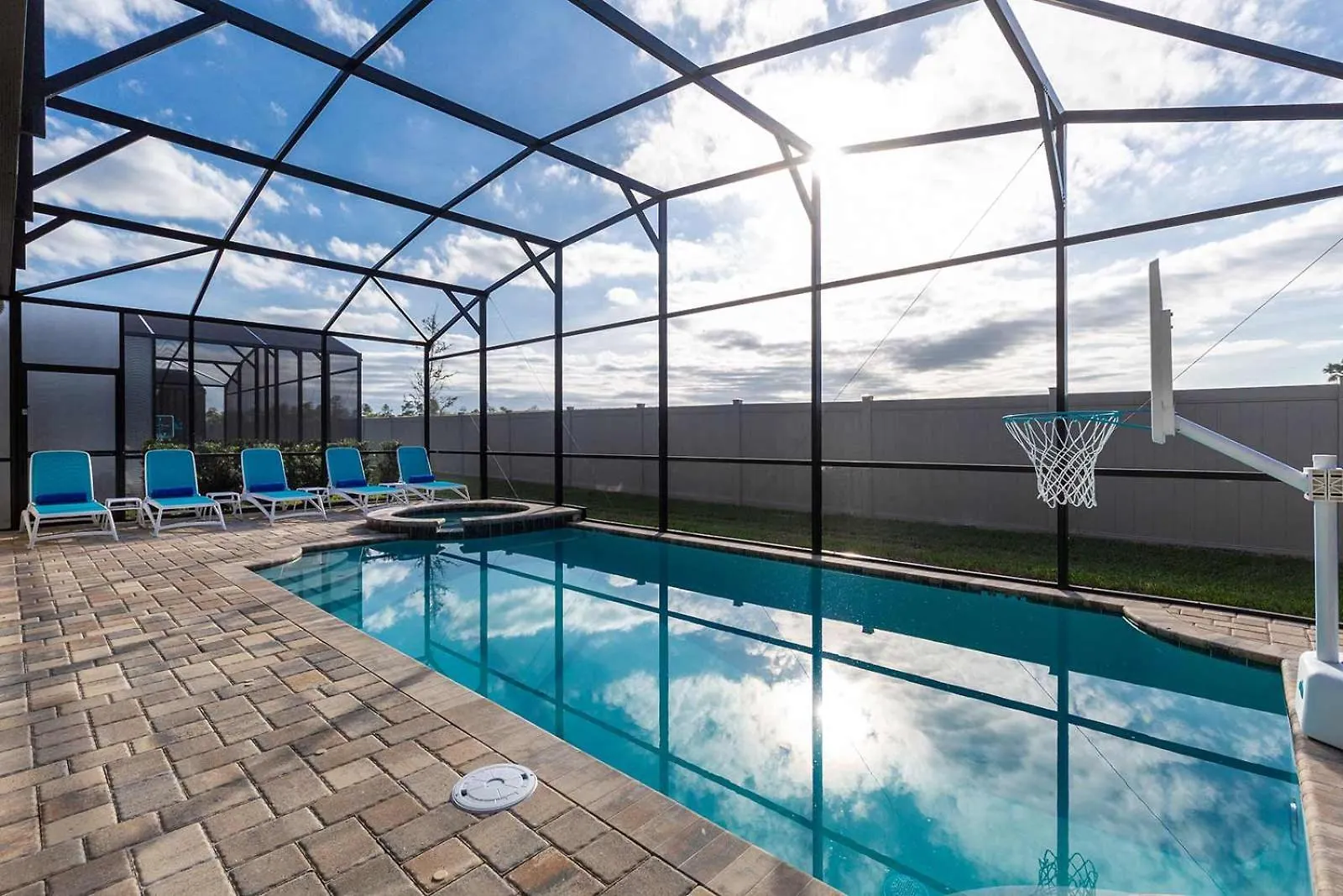 Villa Epic With Superhero Br, Theater, Arcade & Pool *