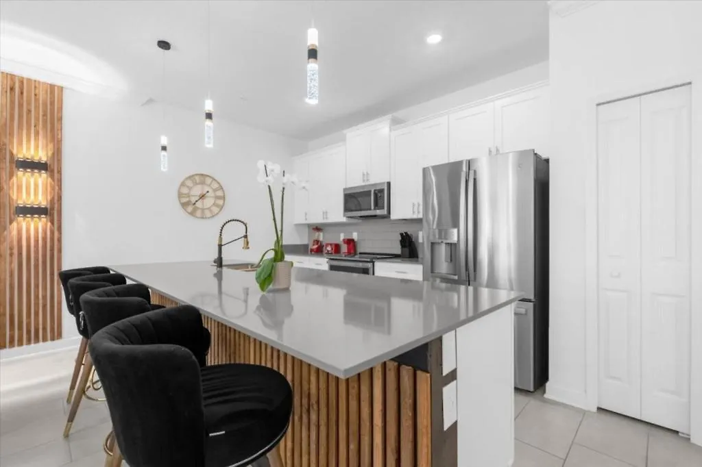 度假居 4 Bedrooms- 3 Bathrooms- Storey 2457rt 基西米