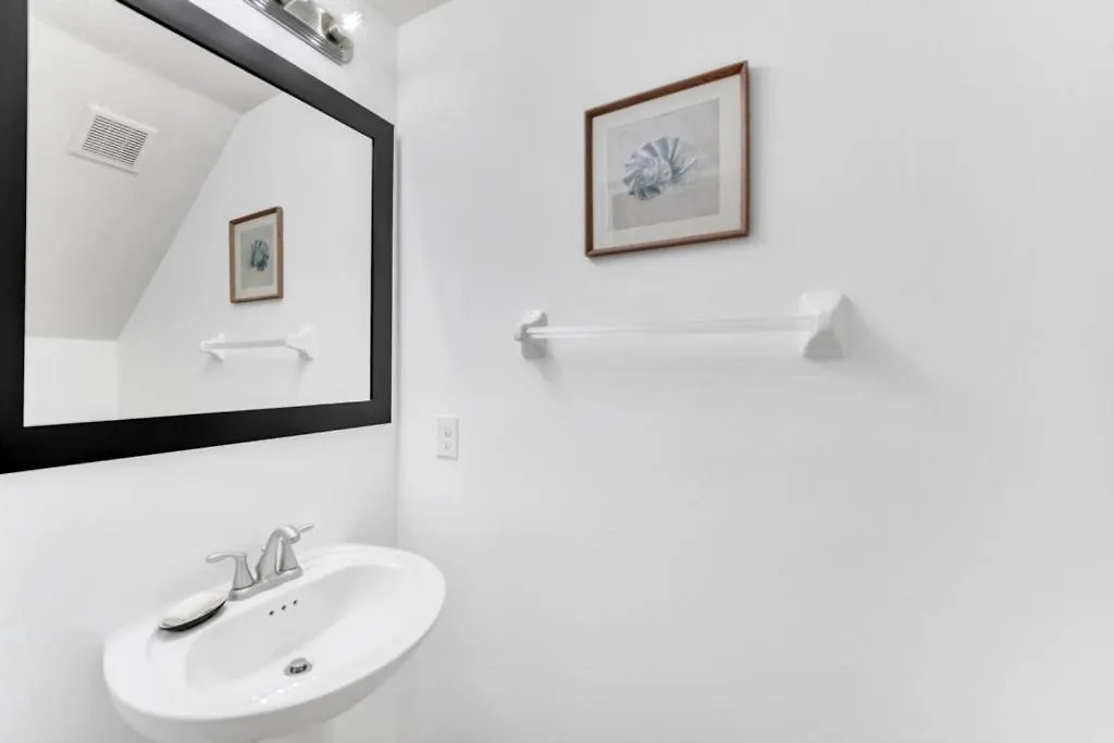 Tropical Escape 3 Bed In Beautiful Apartment *