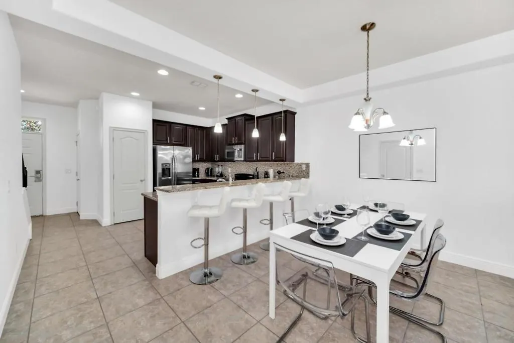 Apartment Tropical Escape 3 Bed In Beautiful
