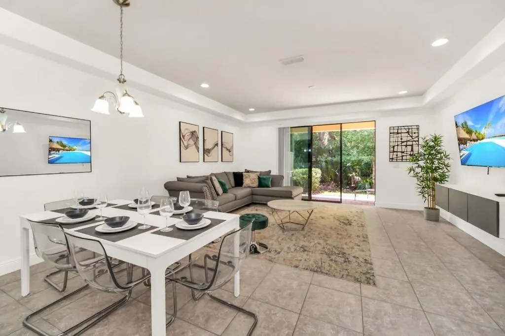 Tropical Escape 3 Bed In Beautiful Apartment *