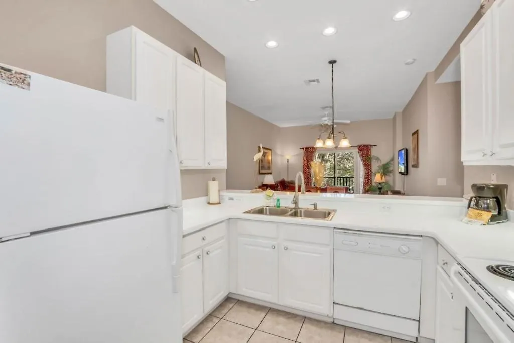 3 Bed In Close To Apartment *