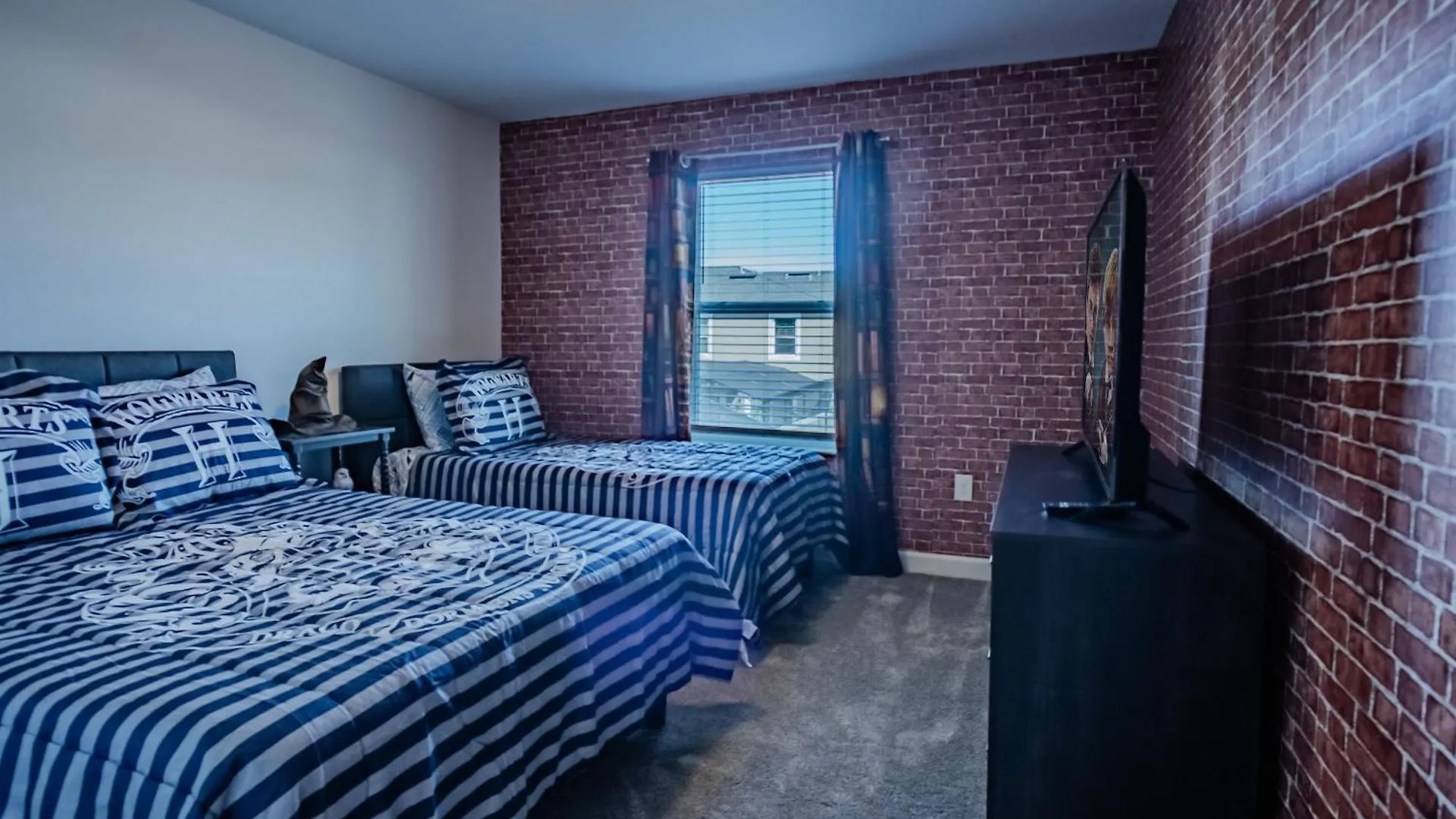 St4261 - Luxury Townhouse W/priv. Pool Near