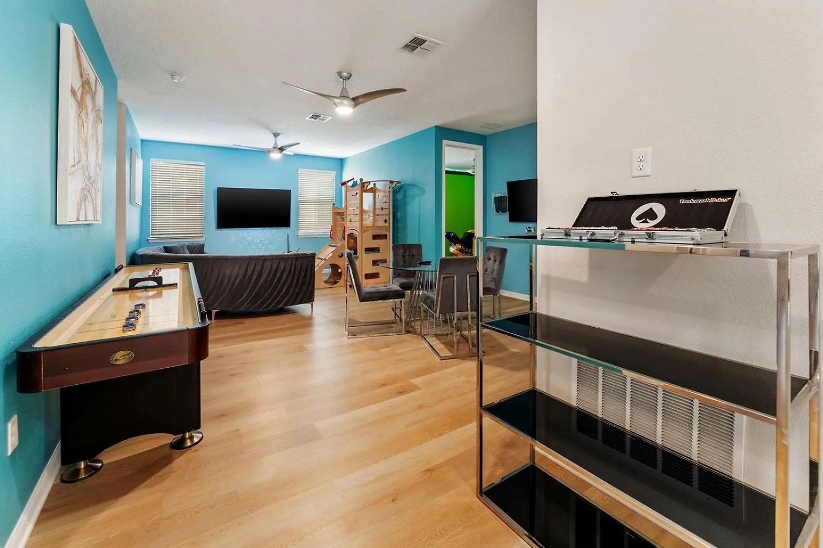 Fab Near With Gamer Br, Theater & Arcade * Kissimmee