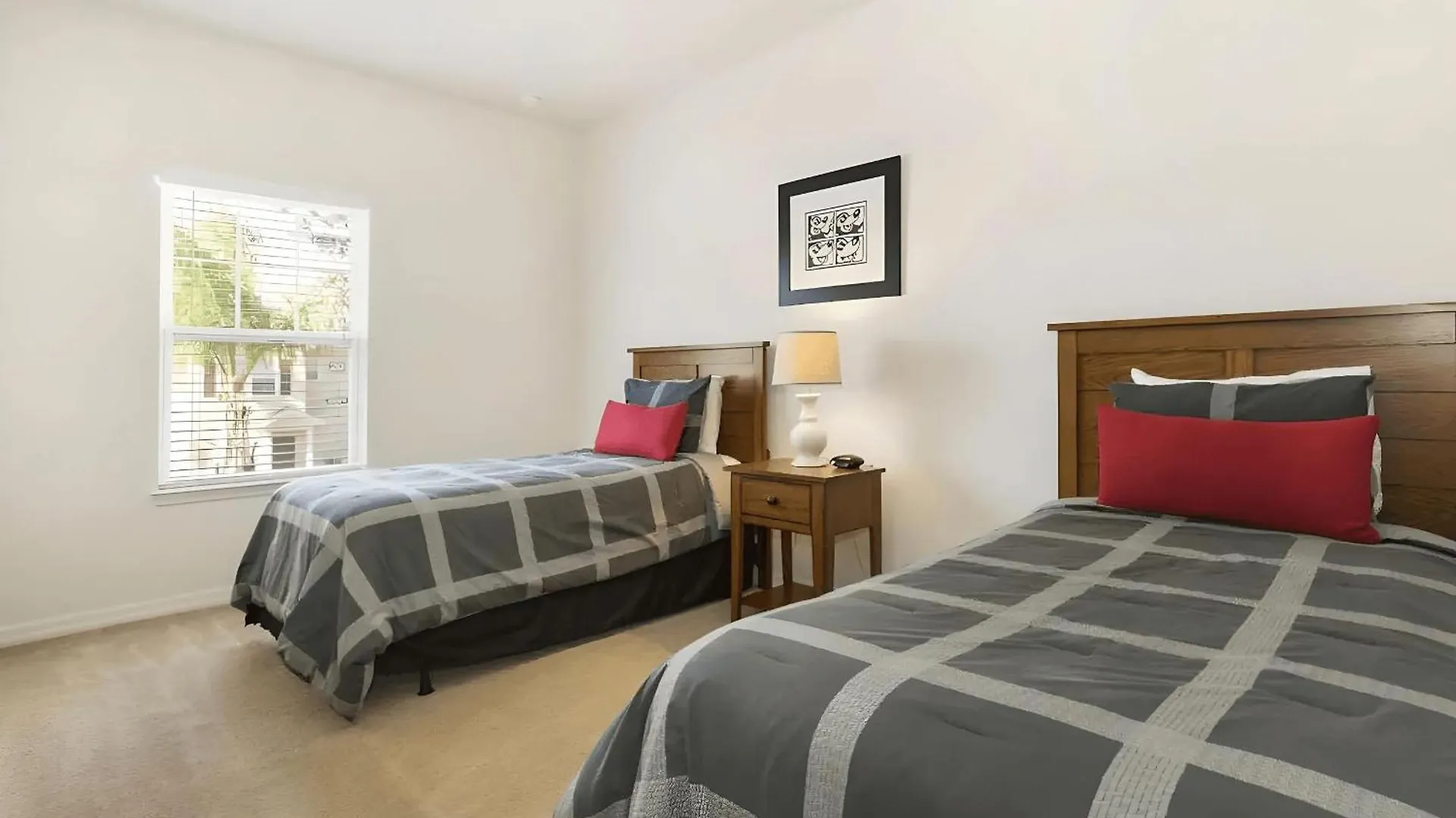 3-bedroom W/ Clubhouse, Near Holiday home *