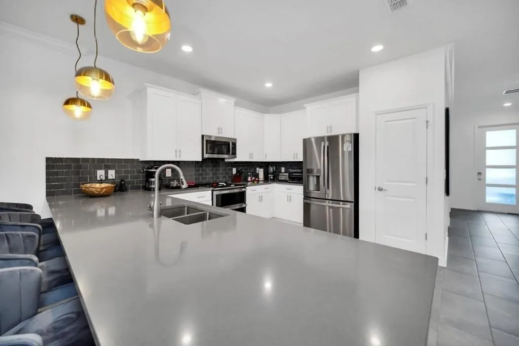2900penolpe * Kissimmee