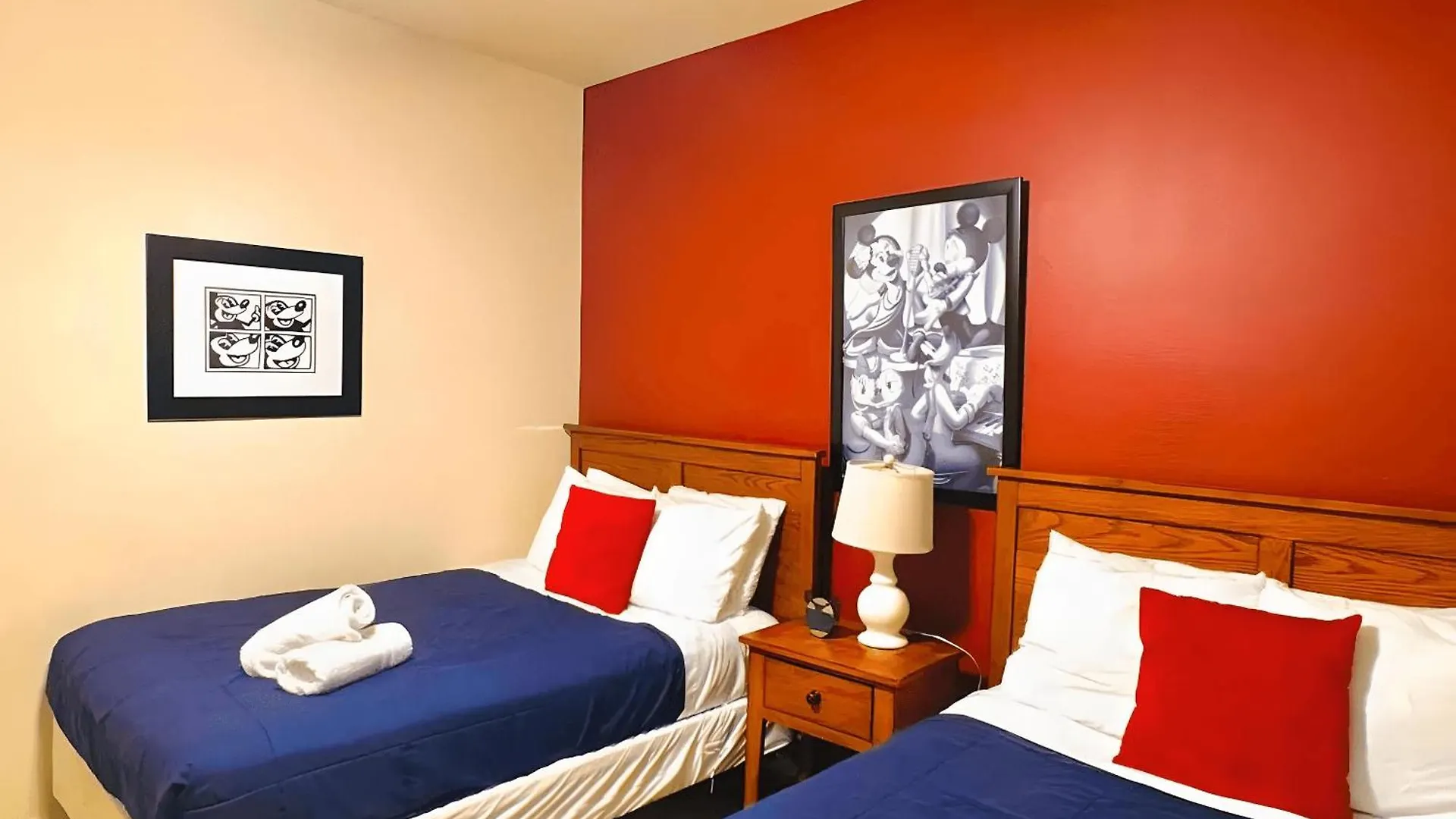 8990 Cozy 3bd/2ba Near W/ Clubhouse *