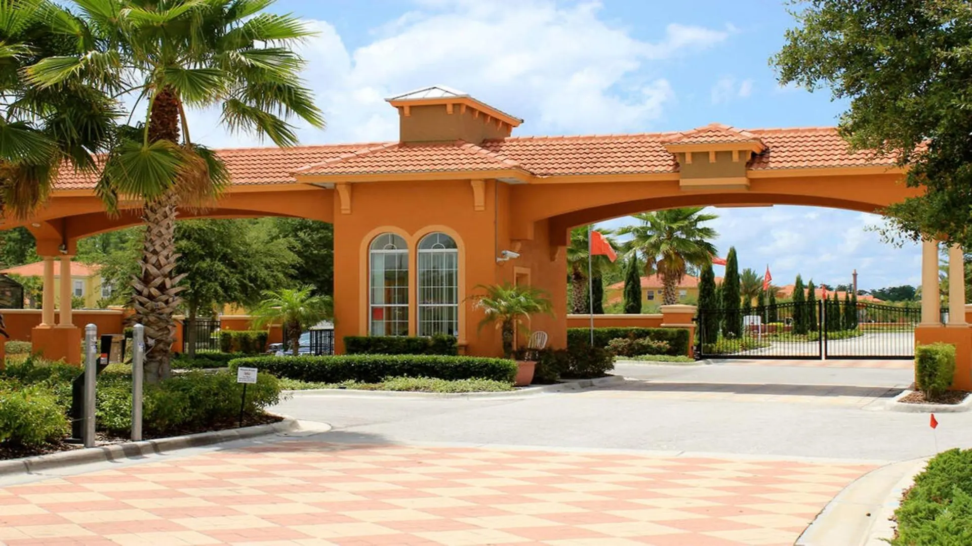 Holiday home Lakeview 12br Pool/spa/theater/game *