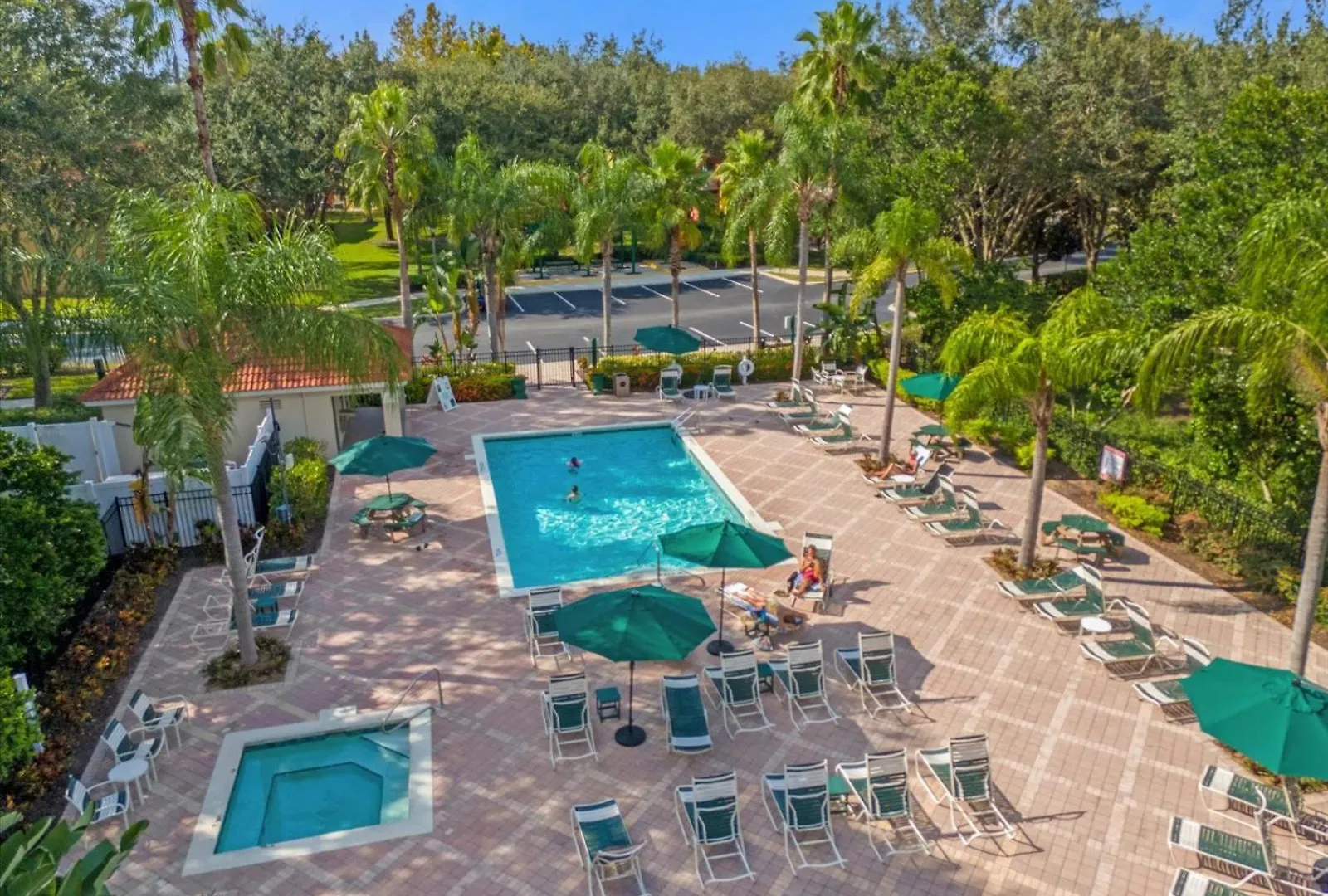 Resort Spring Retreat Near Disney, Perfect For Families