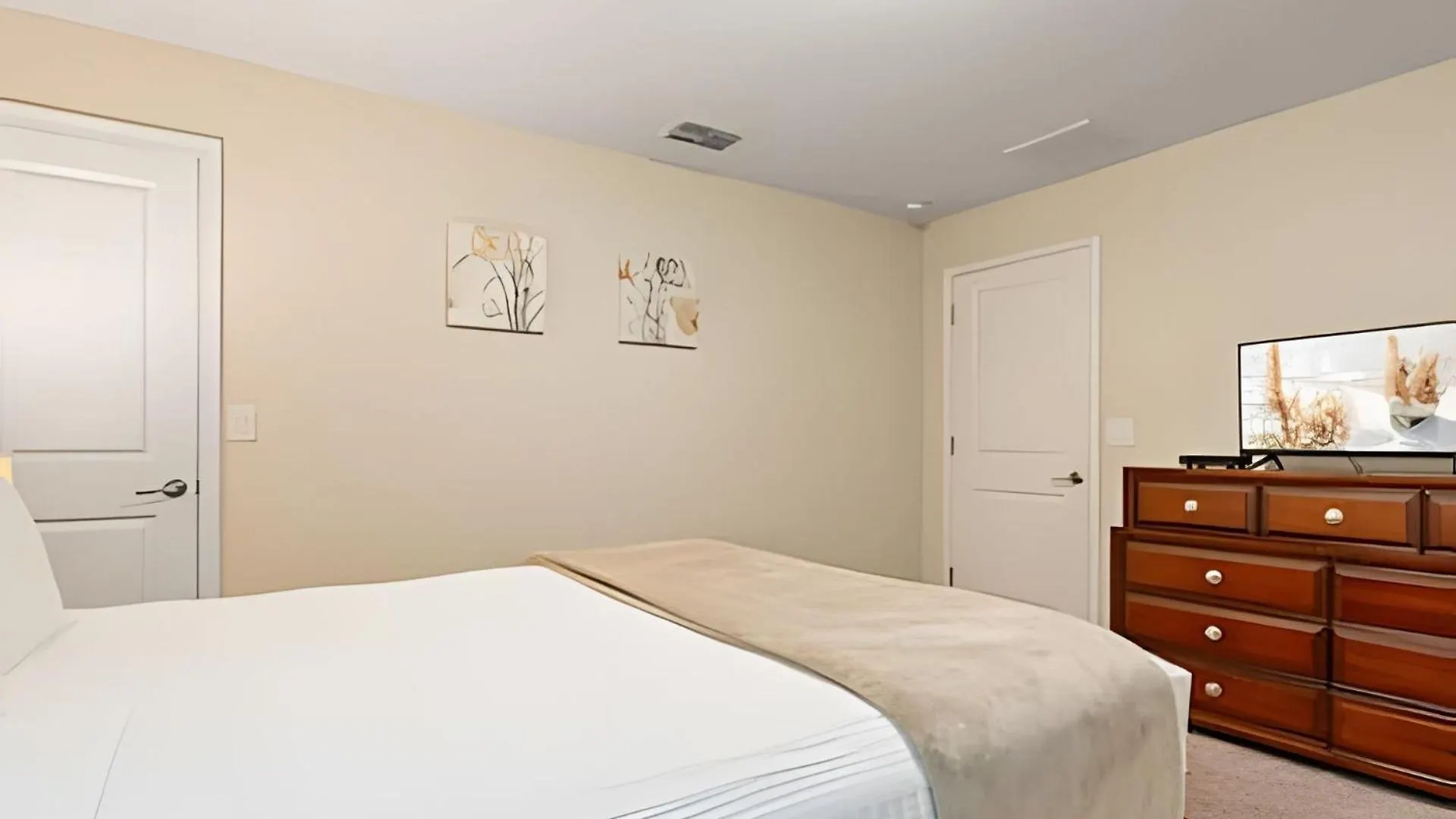 Spacious 5br W/ Private Pool, Near Kissimmee