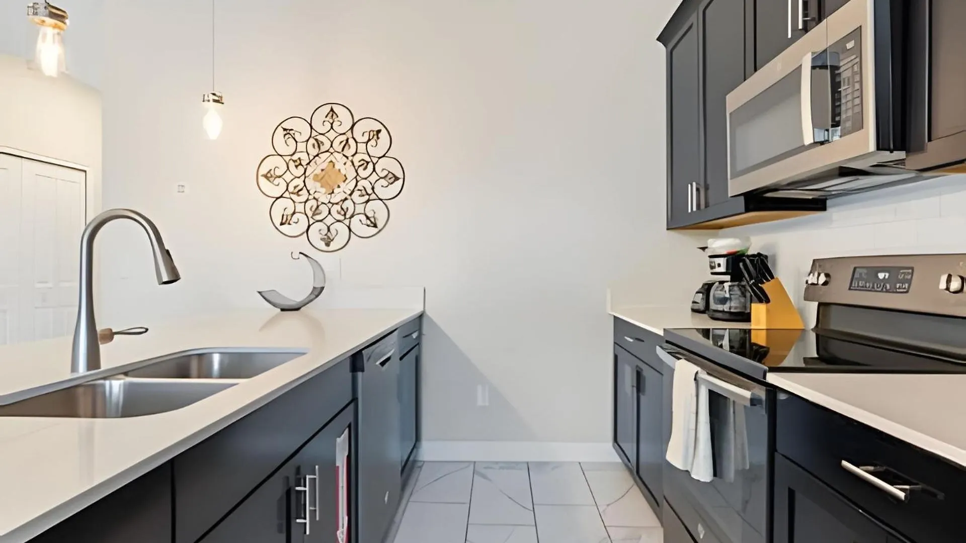Spacious 5br W/ Private Pool, Near * Kissimmee