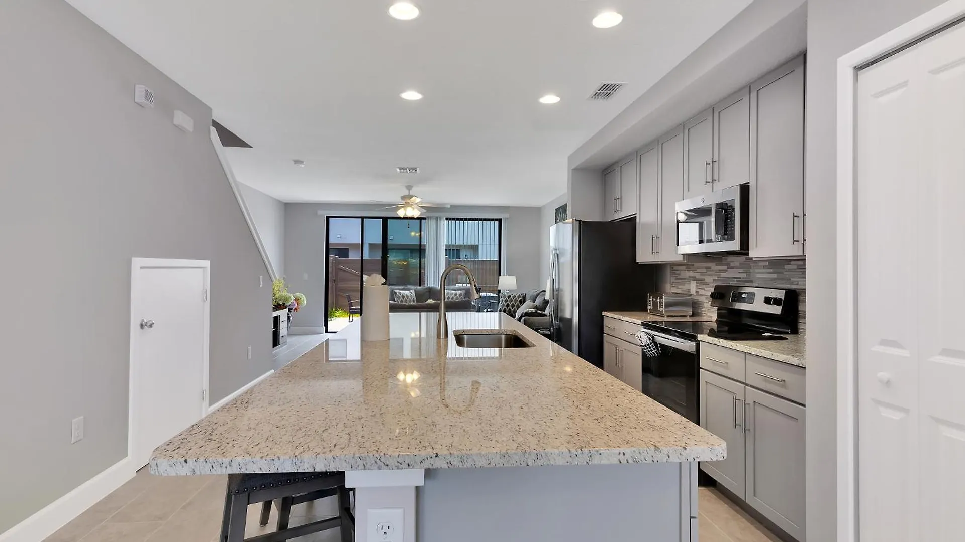 Holiday home Spectacular! Townhome 9 Miles To World! Kissimmee