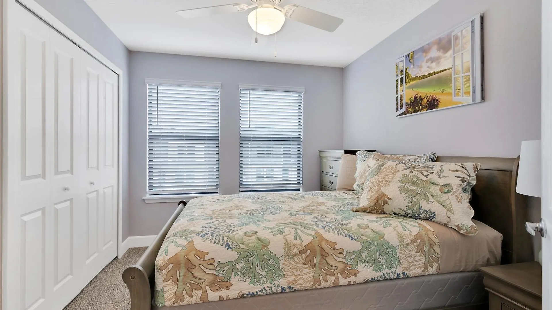 Spectacular! Townhome 9 Miles To World! *