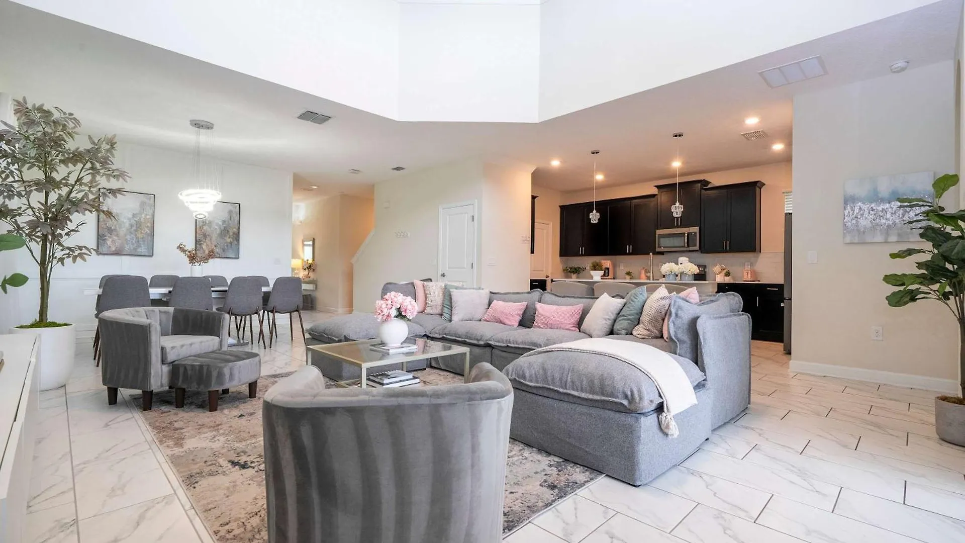 831 Luxurious 5bd And 5bt Perfect For Your Family Four Corners